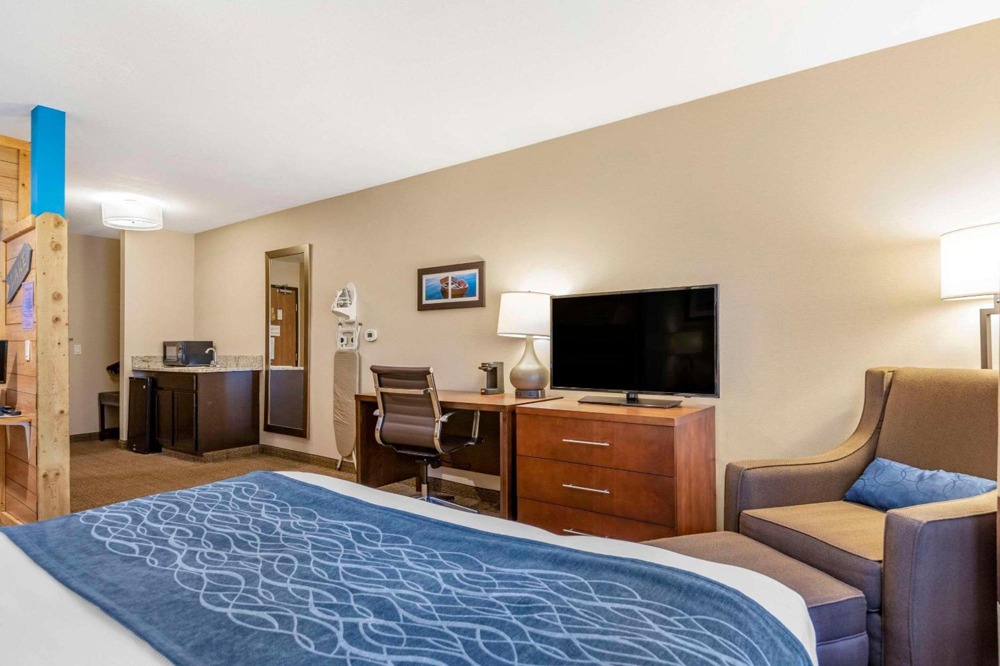 Comfort Inn Ludington Near Us-10 Kültér fotó
